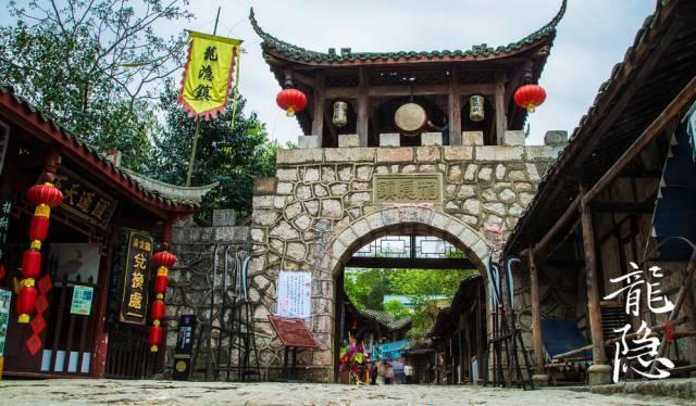 探索在小城市事业单位公务员有啥用,身为一个同性恋找对象肯定是大城市好?知识星球,解锁无限智慧!